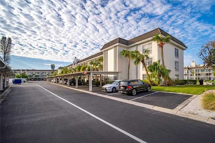 4390 Exeter Dr #108 Longboat Key, FL 34228