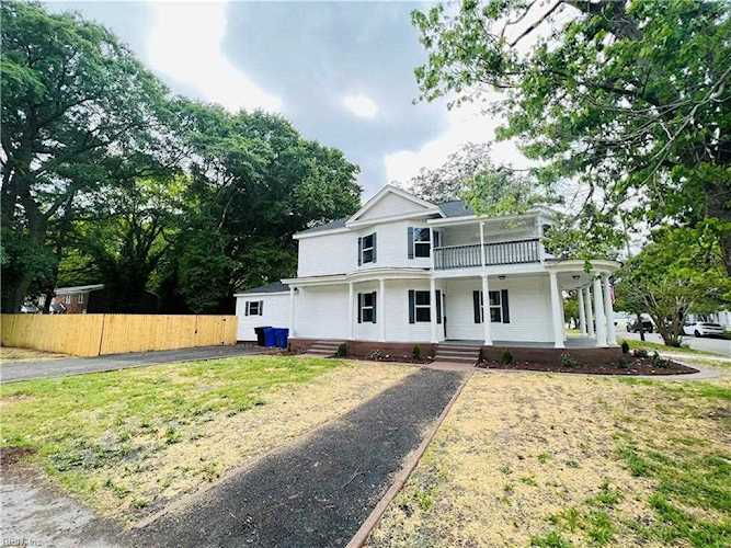 819 Commerce St Portsmouth, VA 23707 | MLS 10459713 Photo 1