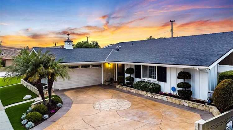 5241 Loyola Ave Westminster, CA 92683 | MLS PW22131380 Photo 1