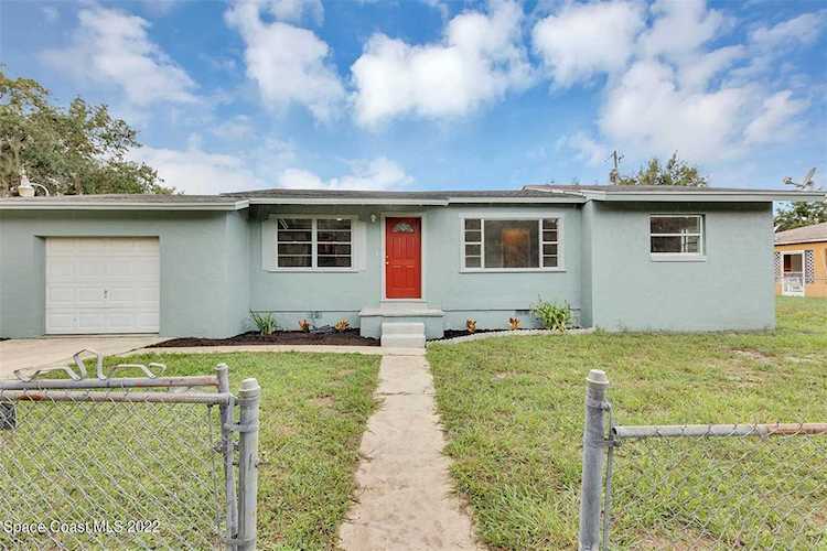 2532 Plum Lane Mims, FL 32754