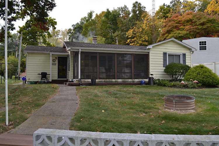 5583 N Stahl Road Monon, IN 47959