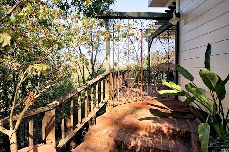 133 Spring Grove Avenue San Anselmo, CA 94960