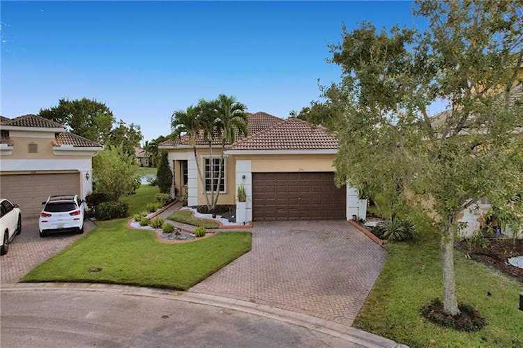 12150 NW 77th Mnr Parkland, FL 33076