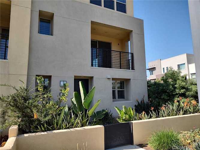 202 Paramount Irvine, CA 92618 | MLS CV22219807 Photo 1