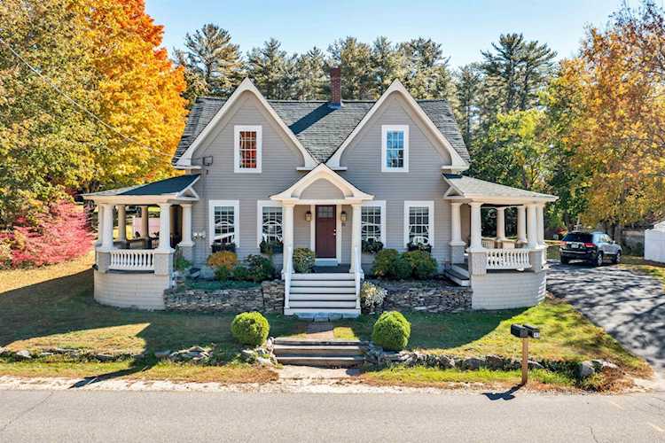 93 Bay St Wolfeboro, NH 03894