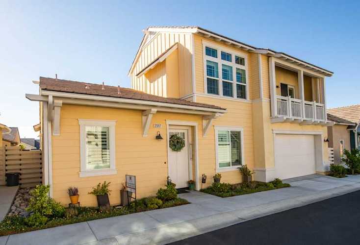 25117 Orange Ln Canyon Country, CA 91387