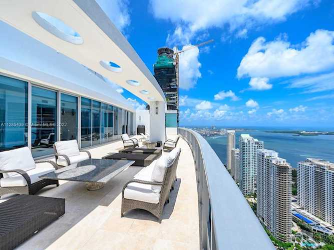 200 Biscayne Blvd Wy #5402 Miami, FL 33131