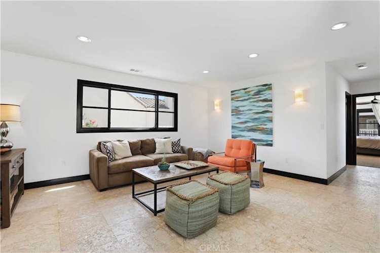 119 24th St Newport Beach, CA 92663 | MLS NP17098688 Photo 1