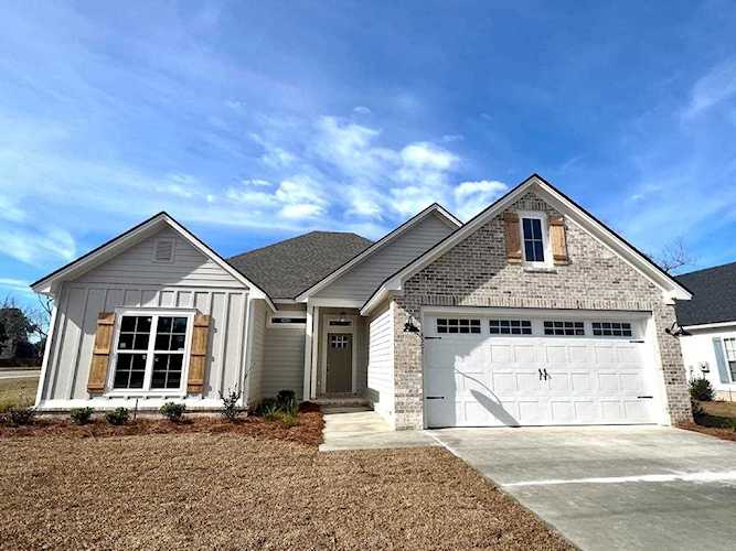 4901 Hatfield Circle Hahira, GA 31632 | MLS 133021 Photo 1