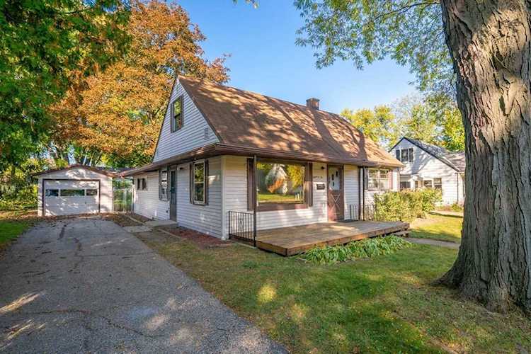 1502 Whenona Dr Madison, WI 53711