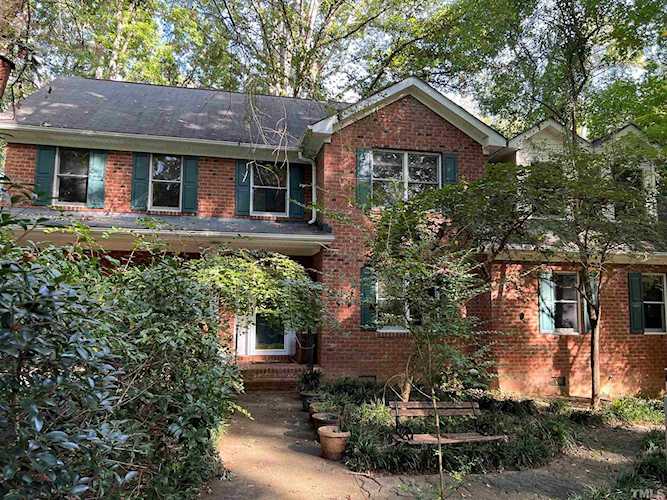 130 Windsor Circle Chapel Hill, NC 27516