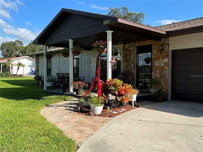 3339 Nichols Rd Lithia, FL 33547