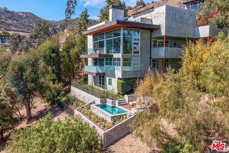21826 Castlewood Dr Malibu, CA 90265 | MLS 21747676 Photo 1