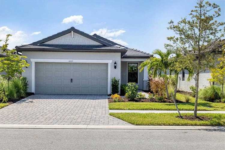 6323 Crested Eagle Ln Nokomis, FL 34275