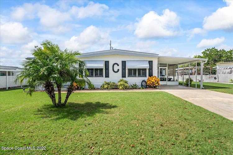 3256 Nancy Avenue Mims, FL 32754