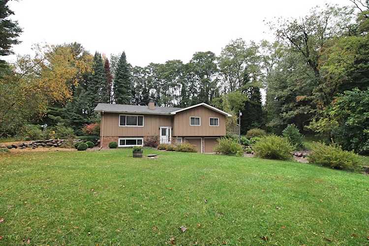 128 E Pine View Ct Edgerton, WI 53534 | MLS 1945148 Photo 1