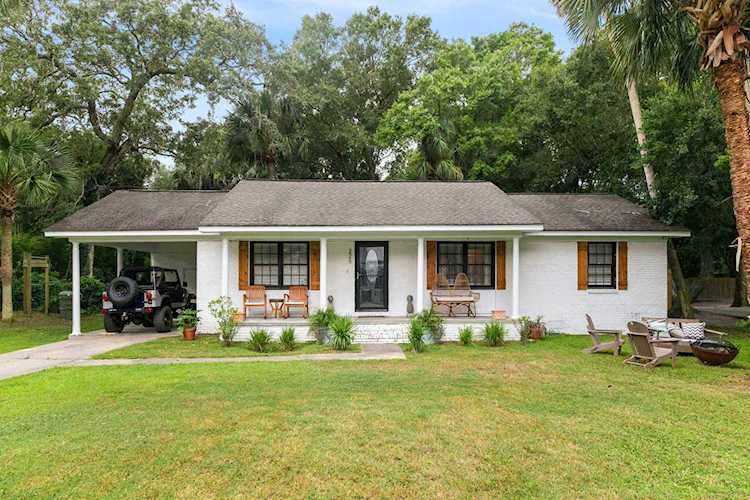 226 Forest Trl Isle Of Palms, SC 29451