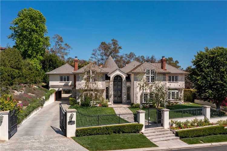 26492 Broken Bit Ln Laguna Hills, CA 92653 | MLS OC22209404 Photo 1