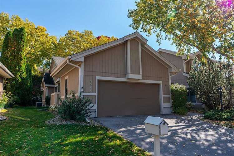 3311 Valley Creek Cir Middleton, WI 53562