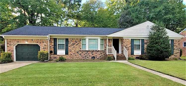 1616 Hydenwood Cres Chesapeake, VA 23321