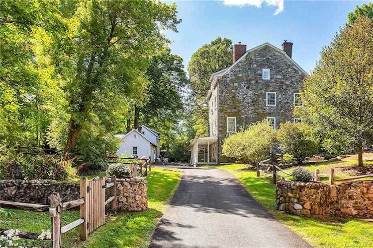 375 Angola Road Cornwall, NY 12518