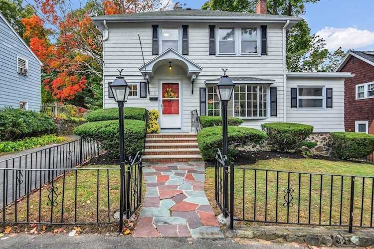 11 Westview Rd in Lynn, MA - Century 21 New England Photo 1