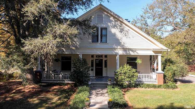 109 N Hassel Street Hillsborough, NC 27278