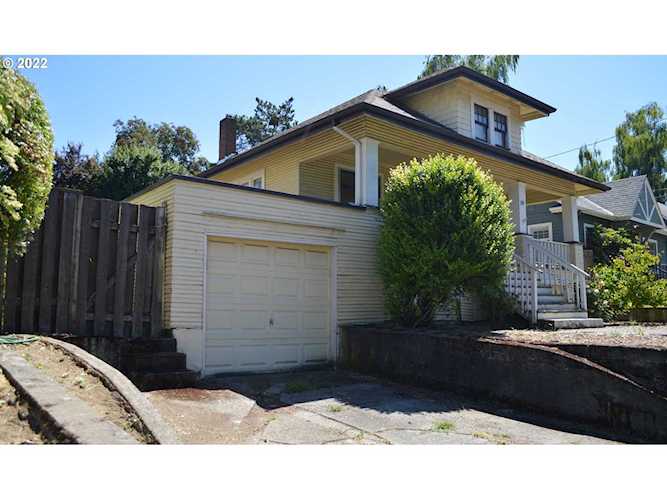 3116 SE Cesar E Chavez BLVD Portland, OR 97202