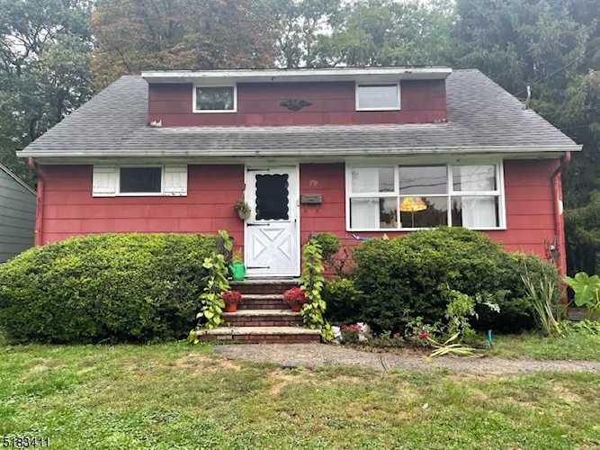 79 Charnwood Rd New Providence Boro, NJ 07974