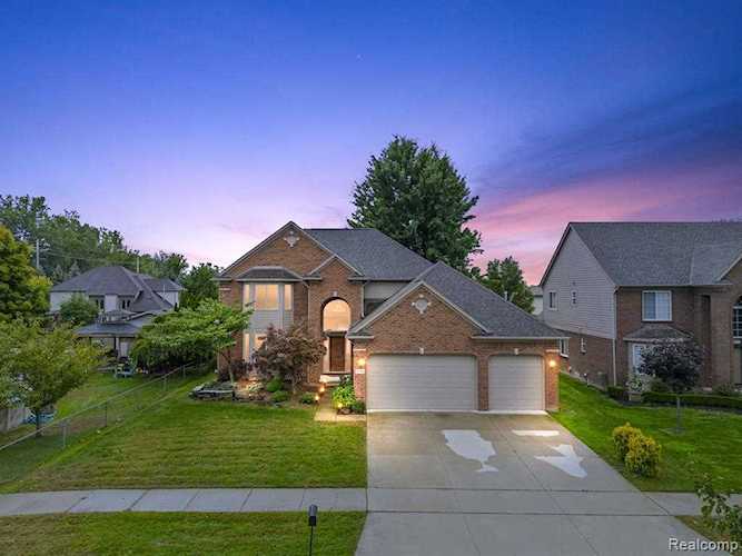 21764 Sandra Theresa, Macomb, MI 48044 in Gateway Farms Sub|Macomb MLS# 60149974 Photo 1