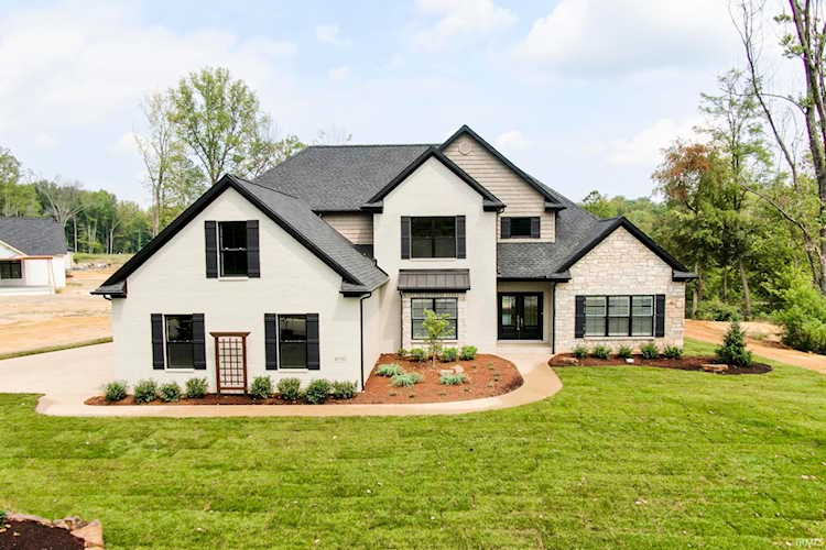 1650 Victoria Woods Drive Boonville, IN 47601