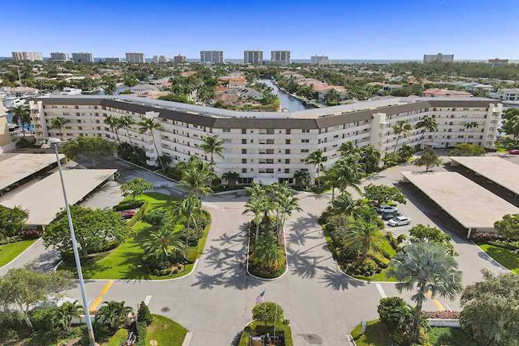 390 N Federal Highway #202 Deerfield Beach, FL 33441