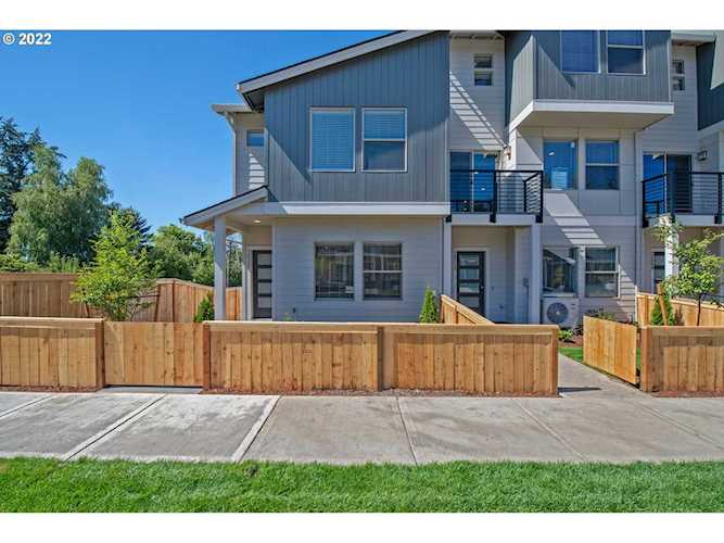 11473 SE Pleasant Valley Pkwy #LT387 Happy Valley, OR 97086