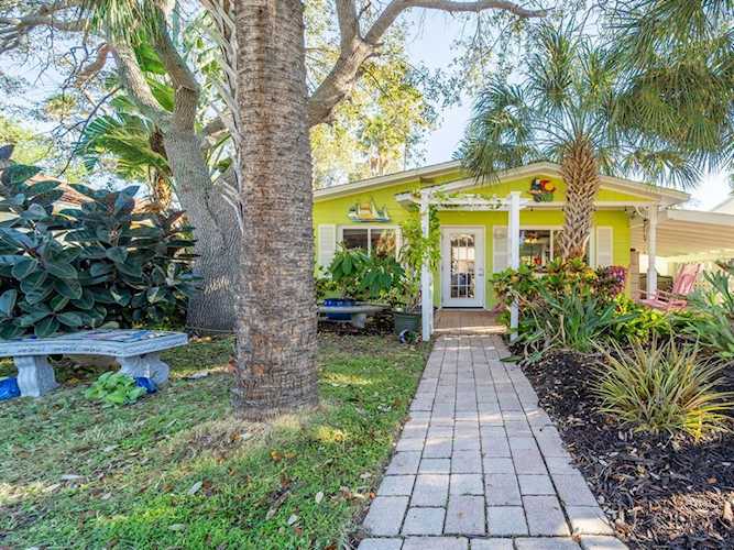 14001 Palm St Madeira Beach, FL 33708
