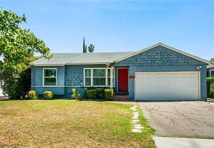 4844 Petit Ave Encino, CA 91436