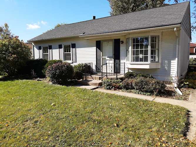 1015 Maple St Lake In The Hills, IL 60156 | MLS 11651712 Photo 1