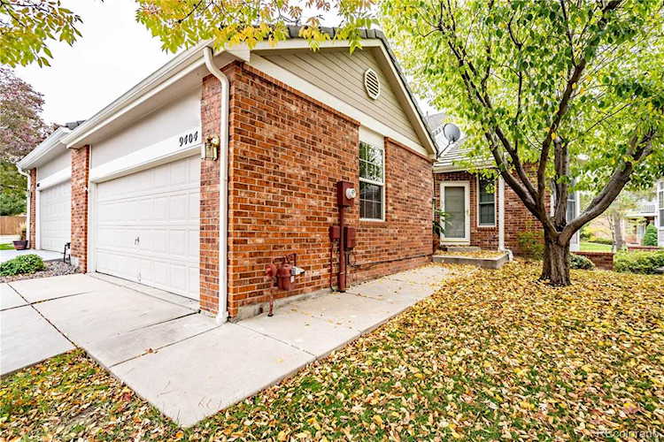 9404 Southern Hills Circle Masters Park Welcome to this light and bright townhouse! Amazing location close to highways, dining, shopping,... Lone Tree Douglas CO 80124 5065079 condo for sale $572,500 5065079 Photo 1
