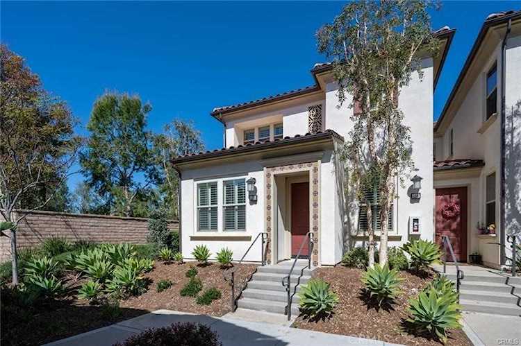 122 Wild Rose Lake Forest, CA 92630 | MLS OC22212011 Photo 1