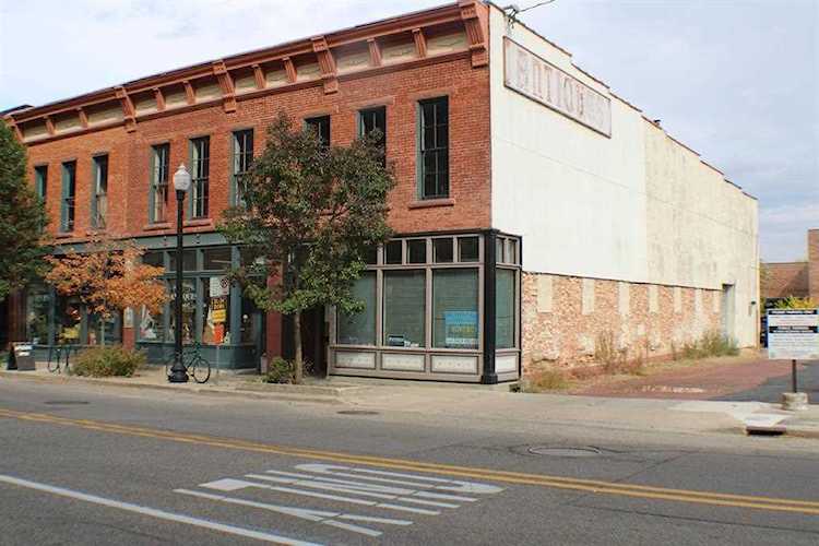 100 N Edwards St Kalamazoo, MI 49007