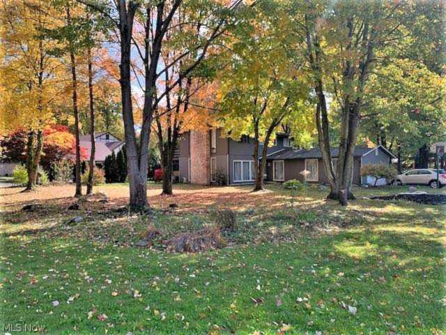 901 Royal Arms Dr Girard, OH 44420