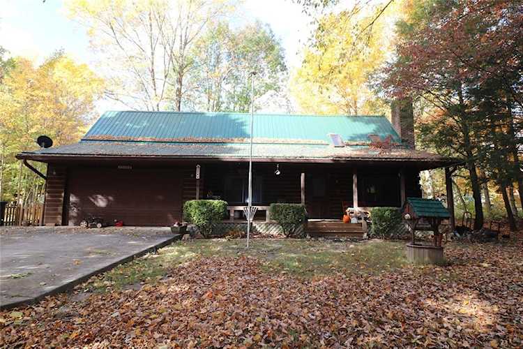 3244 Arrowhead Dr Crawfordsville, IN 47933