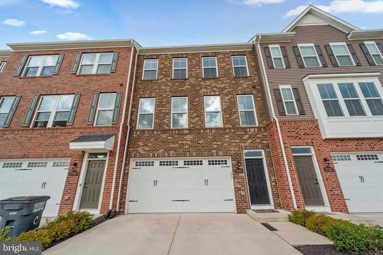 7737 Blackburn Ridge Dr Manassas, VA 20109 | MLS VAPW2037196 Photo 1