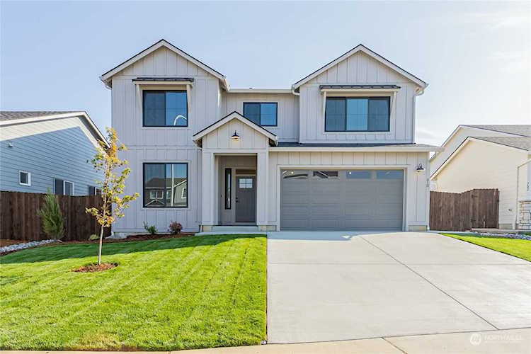 610 Cardinal Ave Winlock, WA 98596