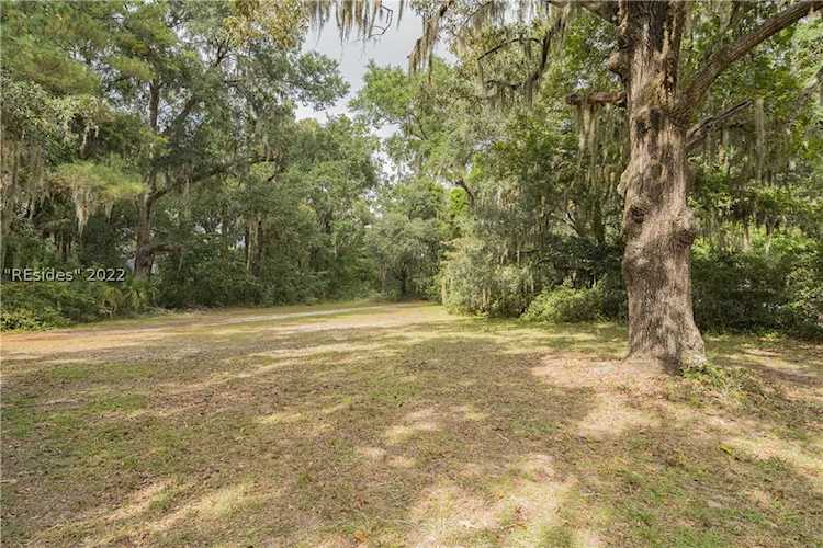 34 Thomas Heyward St Bluffton, SC 29910