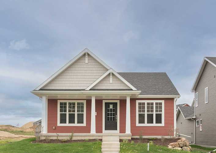 505 N Division St Waunakee, WI 53597