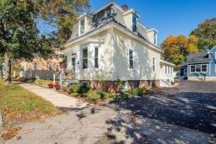 169 Cass St Portsmouth, NH 03801