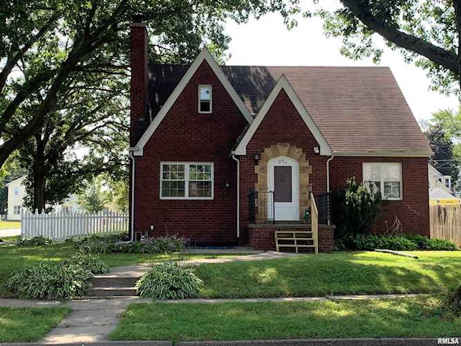 901 W 16th St Davenport, IA 52804 | MLS QC4237014 Photo 1