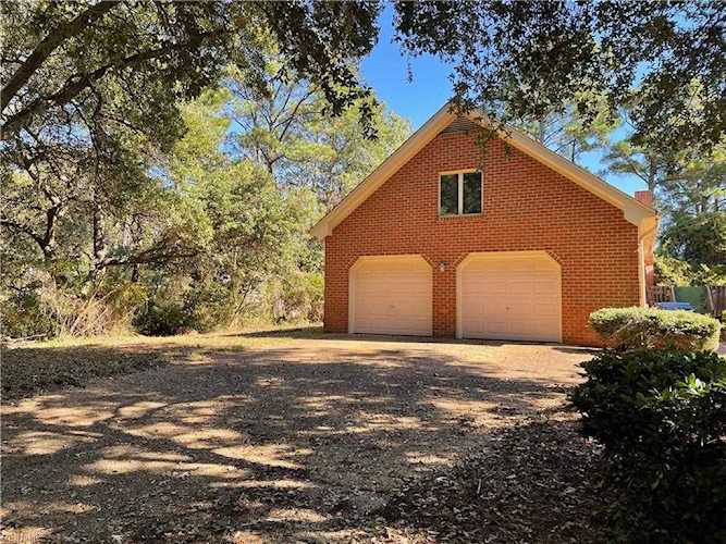2226 Wake Forest St Virginia Beach, VA 23451 home for sale, MLS#10461106 - Crescas Real Estate Photo 1