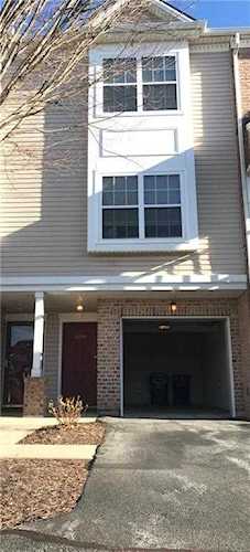 6890 Pioneer Dr Macungie, PA 18062