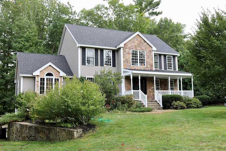 10 Elephant Rock Rd Seabrook, NH 03874